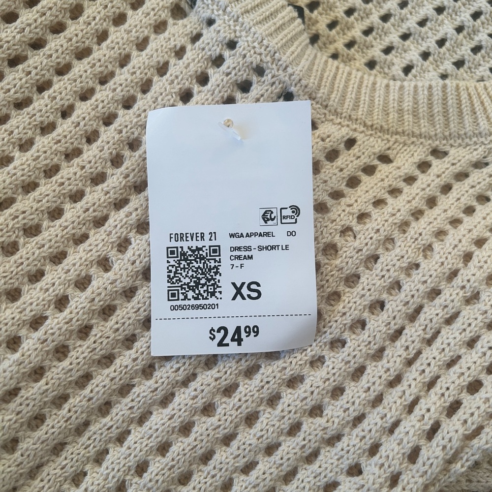 Forever 21 Sheer Crochet Bell-Sleeve Dress - Picture 5 of 5